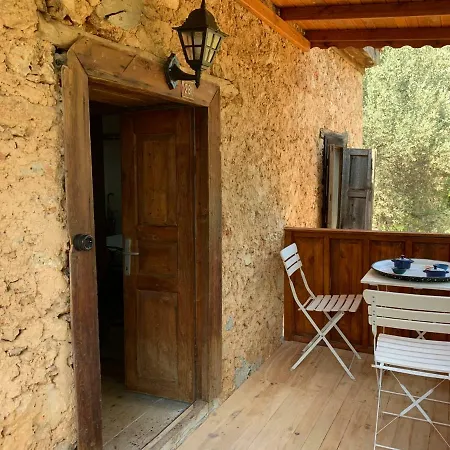 Bademlique Stone House קס